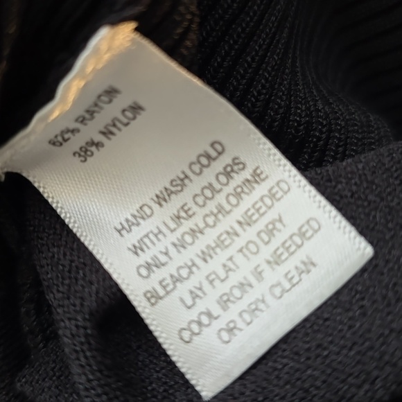 White House Black Market-NWOT  Foldover Off-the-Shoulder Sweater - Picture 5 of 5